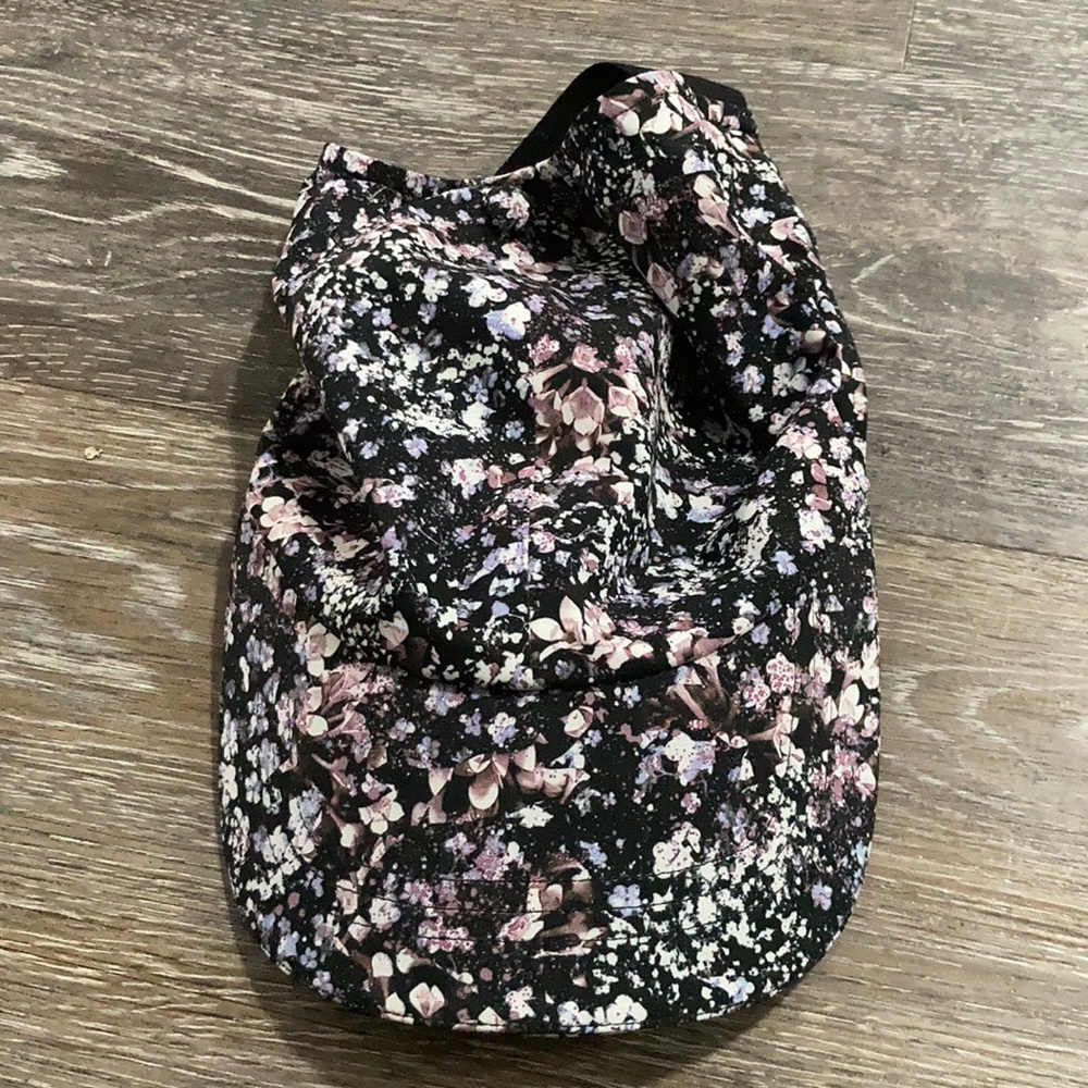 Lululemon running hat